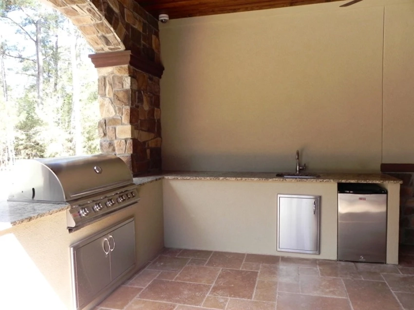 Outdoor Kitchen